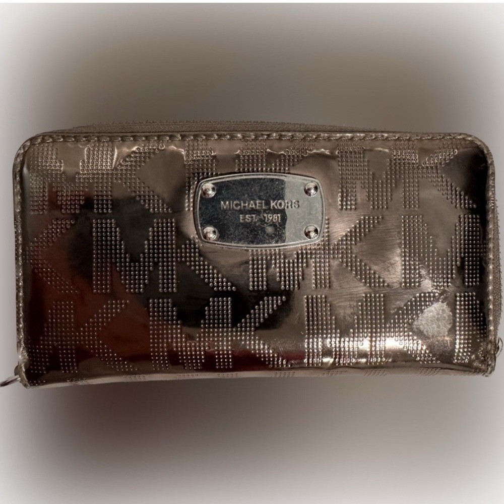 Michael Kors Shimmering Silver Wallet